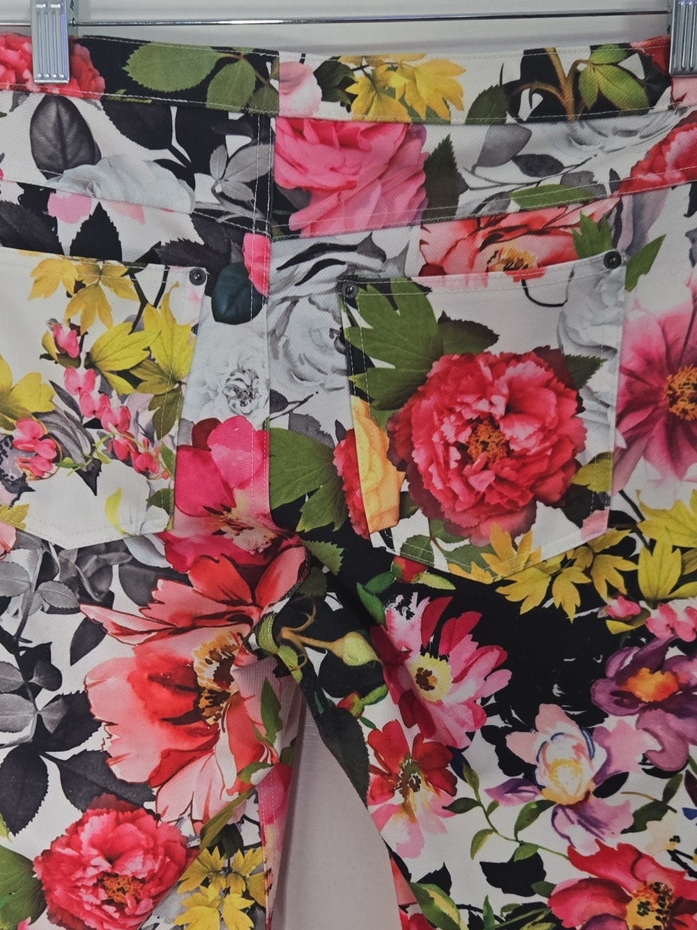 HUE Floral Leggings in Pink, Yellow and Black - Picture 3 of 6